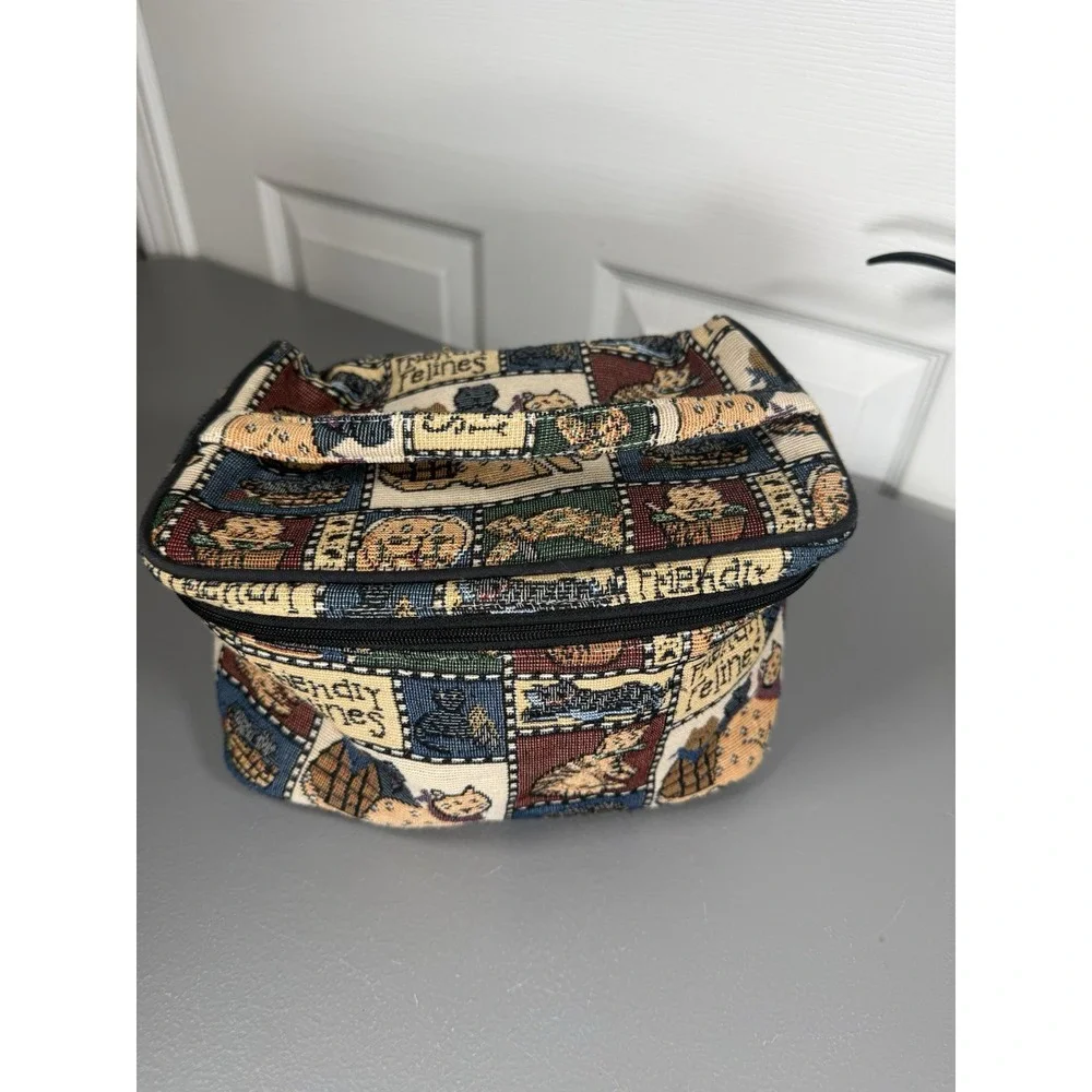 Vintage Friendly Felines Cats Tapestry Makeup Cosmetic Travel Bag Mirror Totes